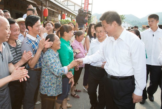 習(xí)近平軍令如山！脫不了貧就脫“烏紗帽”