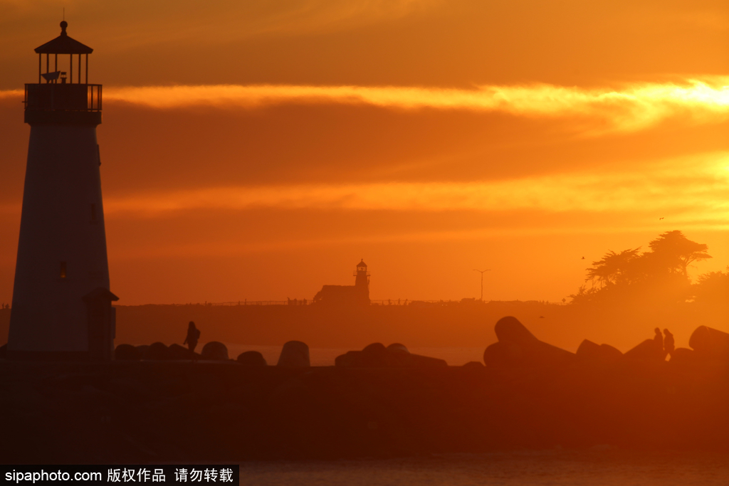 一切都與大海有關(guān) 沖浪攝影師獨特視角展示海洋魅力