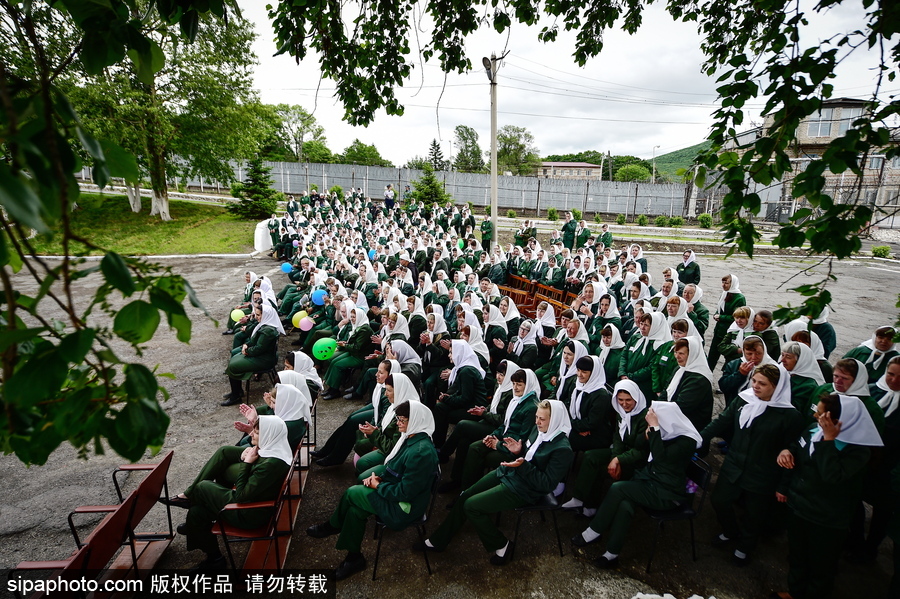 不輸超模！俄羅斯女子監(jiān)獄舉行時(shí)裝秀