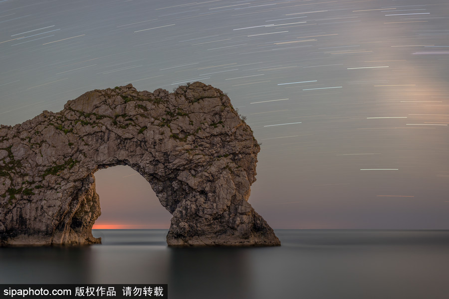 英國杜德爾門上空的窒息銀河美景 若人間仙境