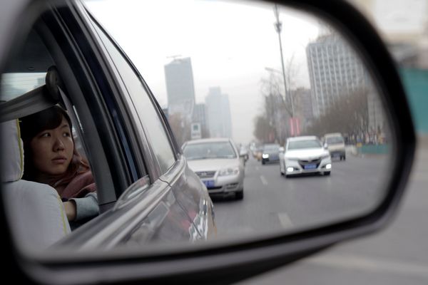 老外在中國：機場出租車亂像有損北京形象