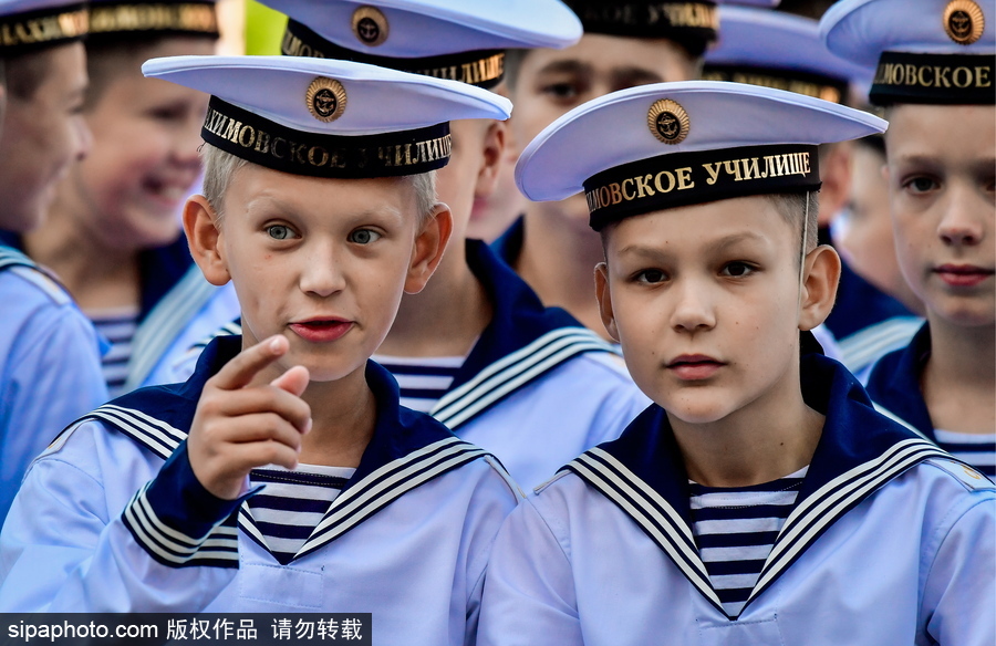 小“海軍”又帥又萌 俄羅斯海軍學校慶祝“知識日”