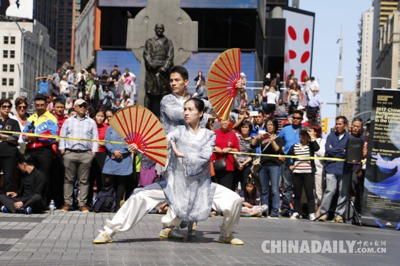 領(lǐng)銜中國(guó)功夫 太極拳打到紐約時(shí)代廣場(chǎng)了