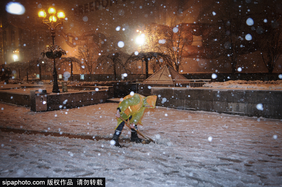 烏克蘭深冬大雪飄零 似童話世界