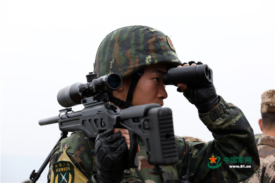 戰(zhàn)場無亞軍 武警官兵三峽腹地上演現(xiàn)實版“絕地求生”