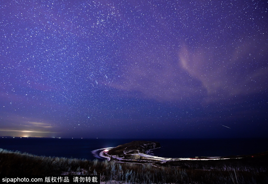 俄羅斯海參崴上空現雙子座流星雨 盛大壯觀宛如仙境