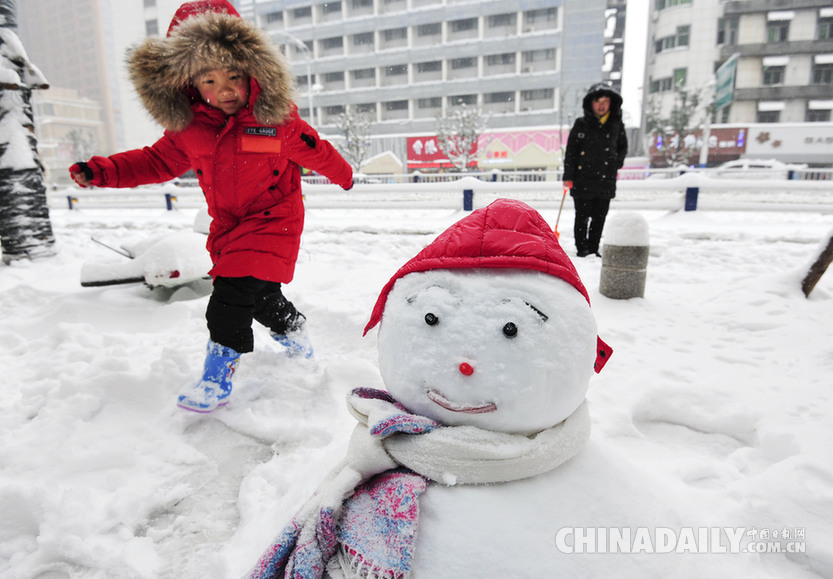 直擊我國多地迎來強(qiáng)降雪