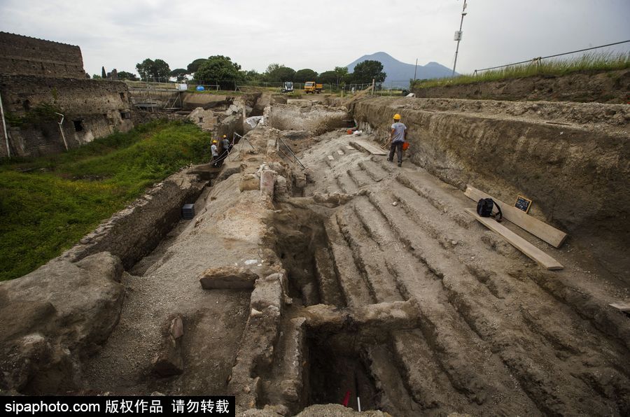 意大利考古隊(duì)發(fā)現(xiàn)龐貝古城建筑群“海豚之屋” 罕見保持完好