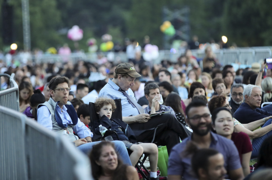 中國學生加入紐約愛樂夏季公園露天音樂會