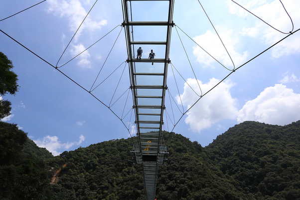 清遠古龍峽攜4項世界紀錄問鼎高空玻璃觀光新霸主