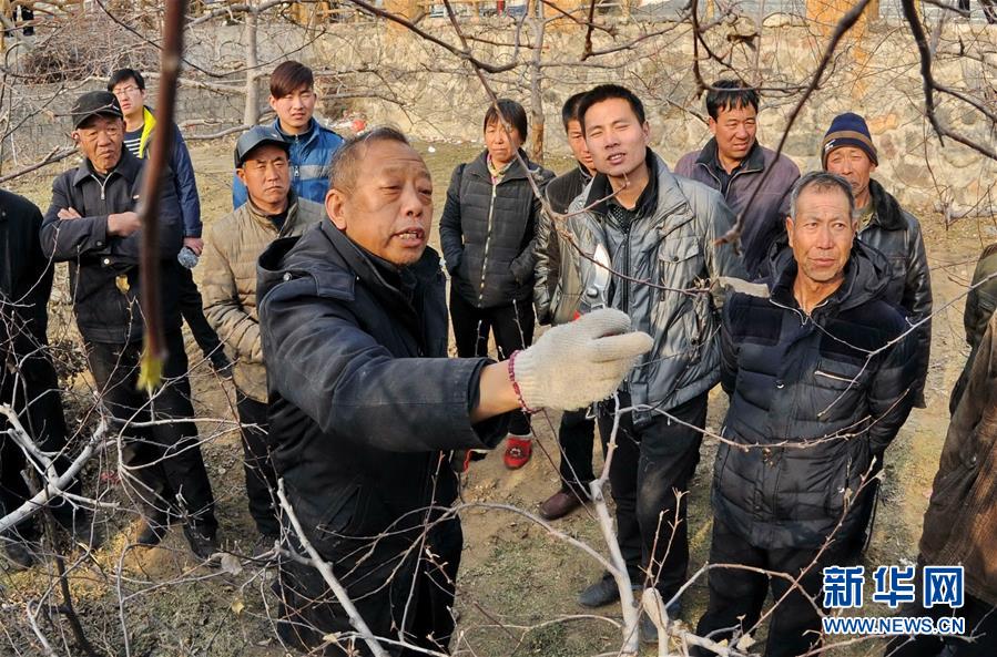 永不褪色的精神禮贊——獻(xiàn)給新時代的中國共產(chǎn)黨人