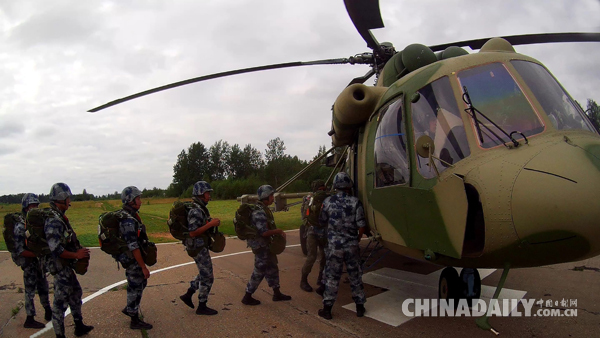 國際軍事比賽—2018“空降排”項目正式開幕