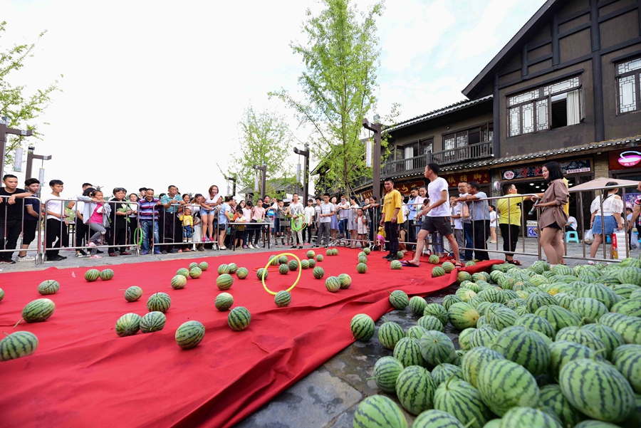 貴州丹寨：趣味“西瓜節(jié)”歡樂度周末